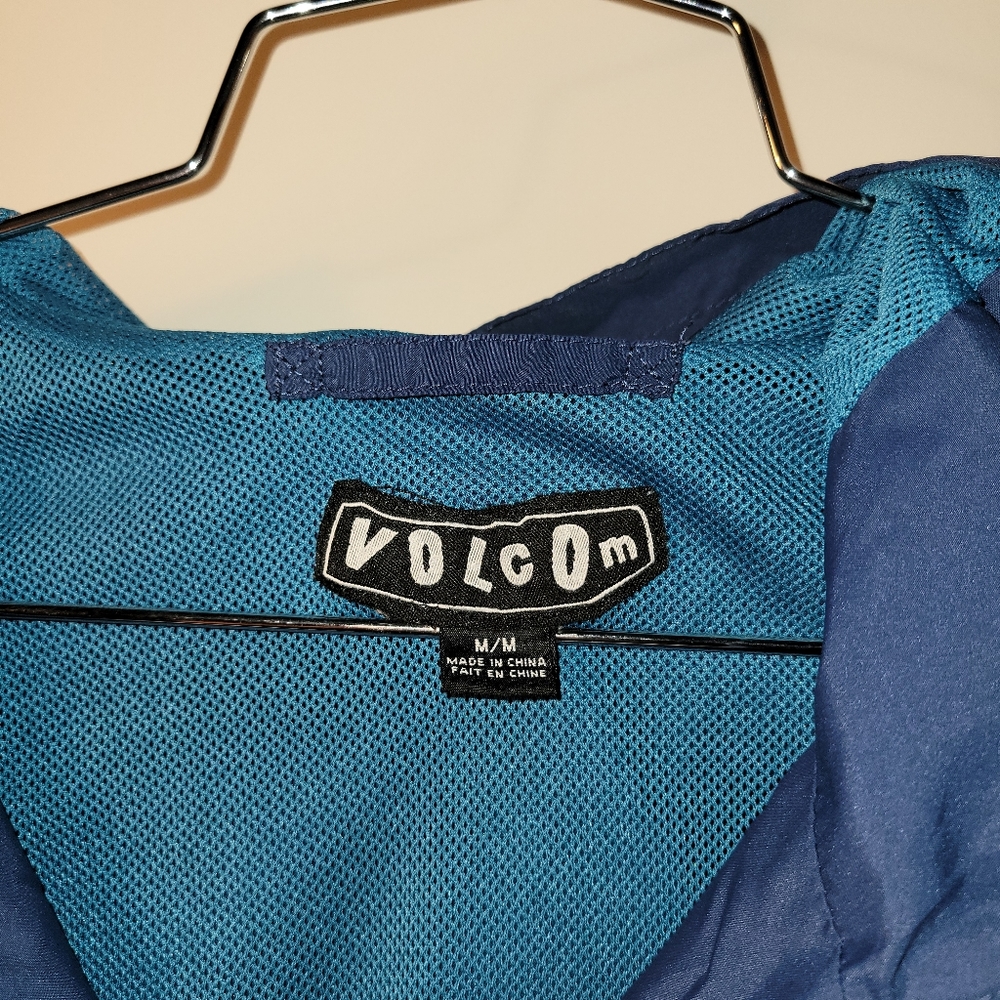 Volcom Windbreaker - Picture 2 of 3